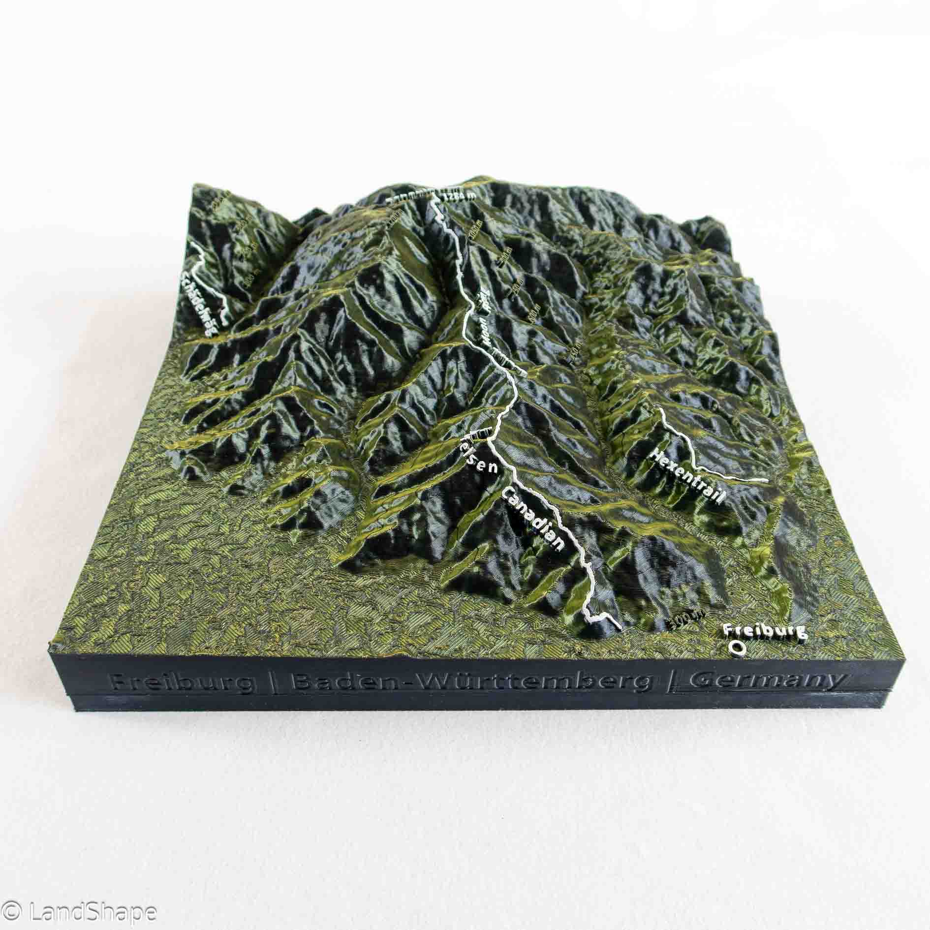 Produktfoto des Badish Moon Rising-Trail Geländereliefs in Moss Metallic von vorne