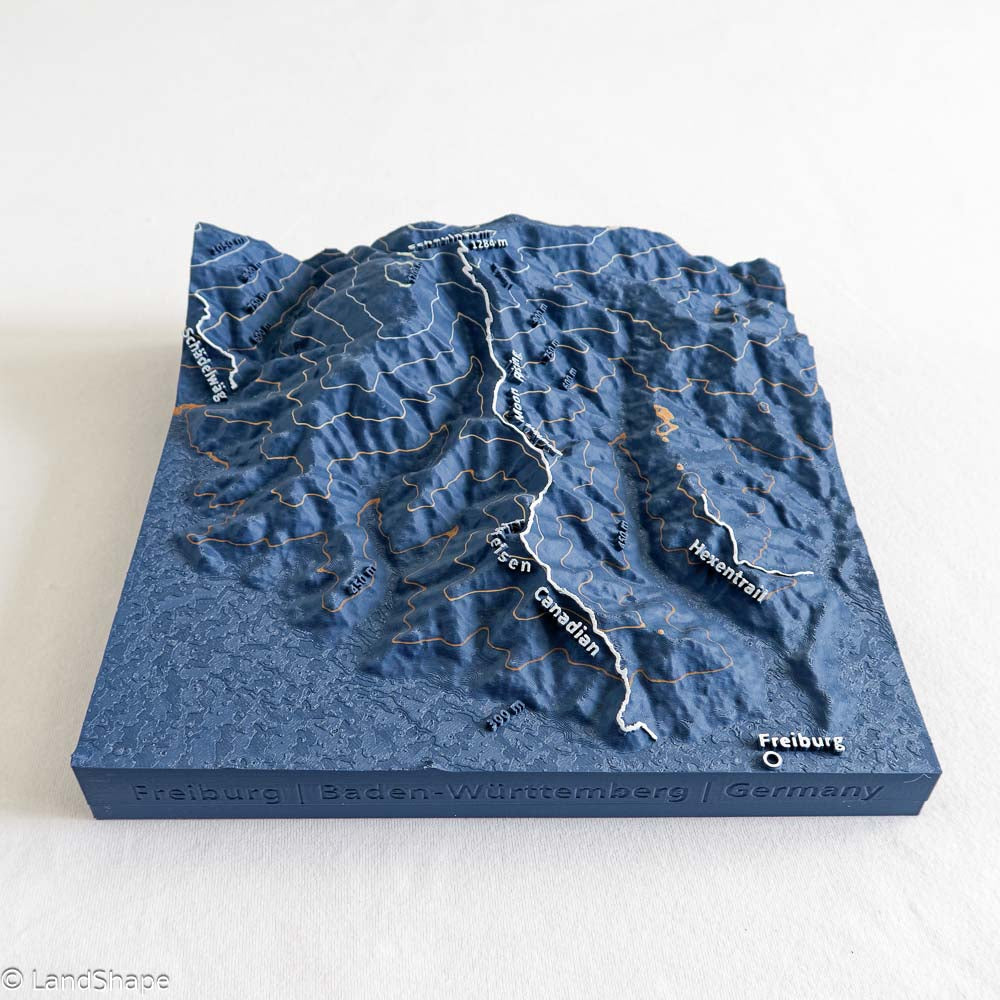 Produktfoto des Badish Moon Rising-Trail Geländereliefs in Navy Blue von vorn