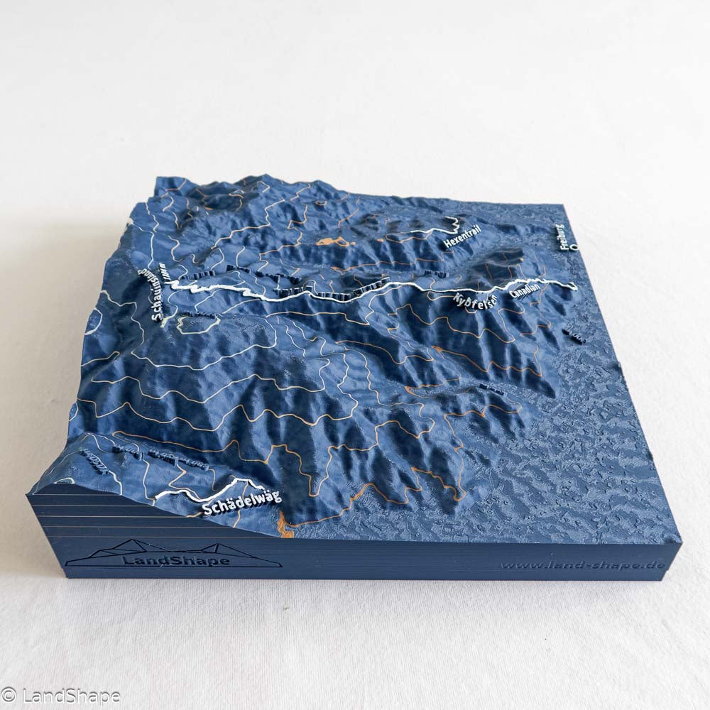 Produktfoto des Badish Moon Rising-Trail Geländereliefs in Navy Blue von rechts