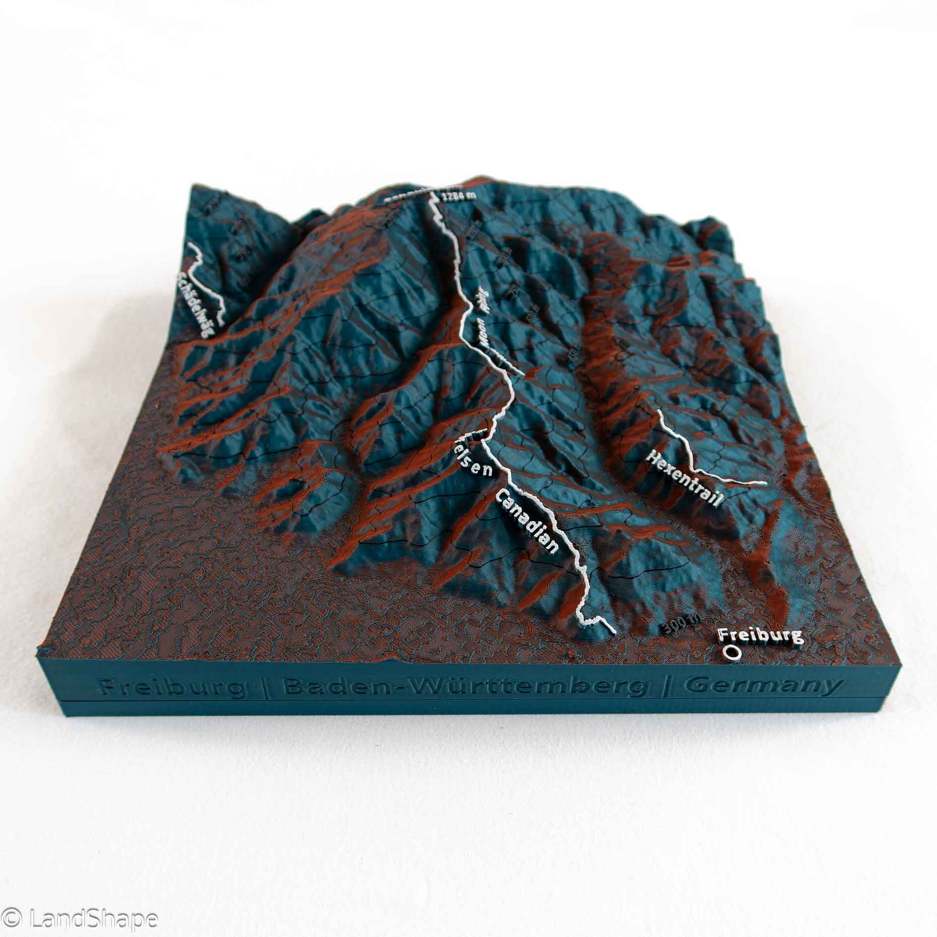 Produktfoto des Badish Moon Rising-Trail Geländereliefs in Ocean Red von vorn