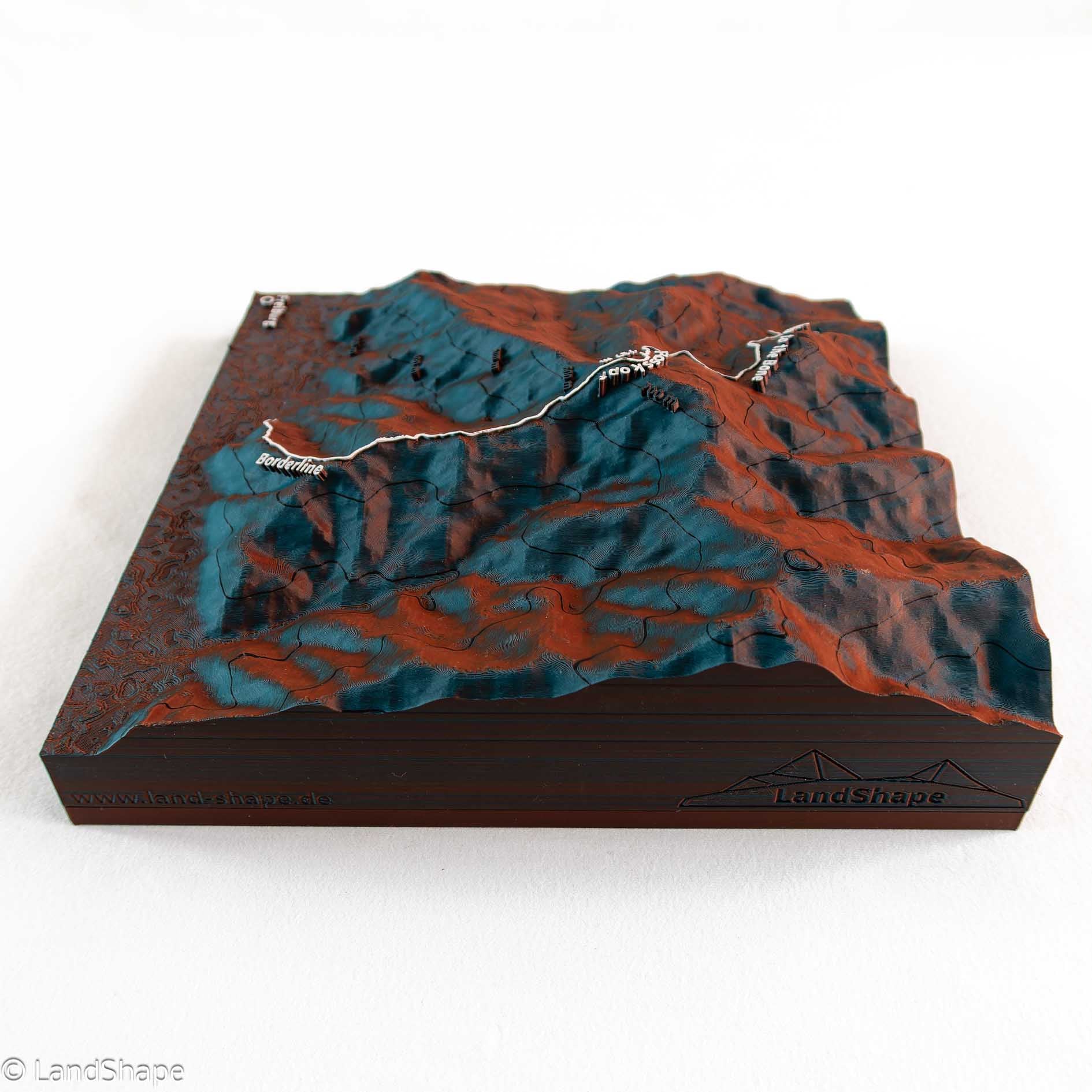 Produktfoto des Borderline-Trail Geländereliefs in Ocean-Red von rechts