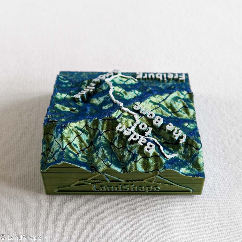 Produktfoto des Borderline-Trail Dekomagneten in Metallic Blue von hinten