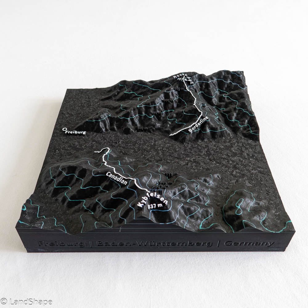 Produktfoto des Canadian-Borderline Geländereliefs in Charcoal Black von vorn