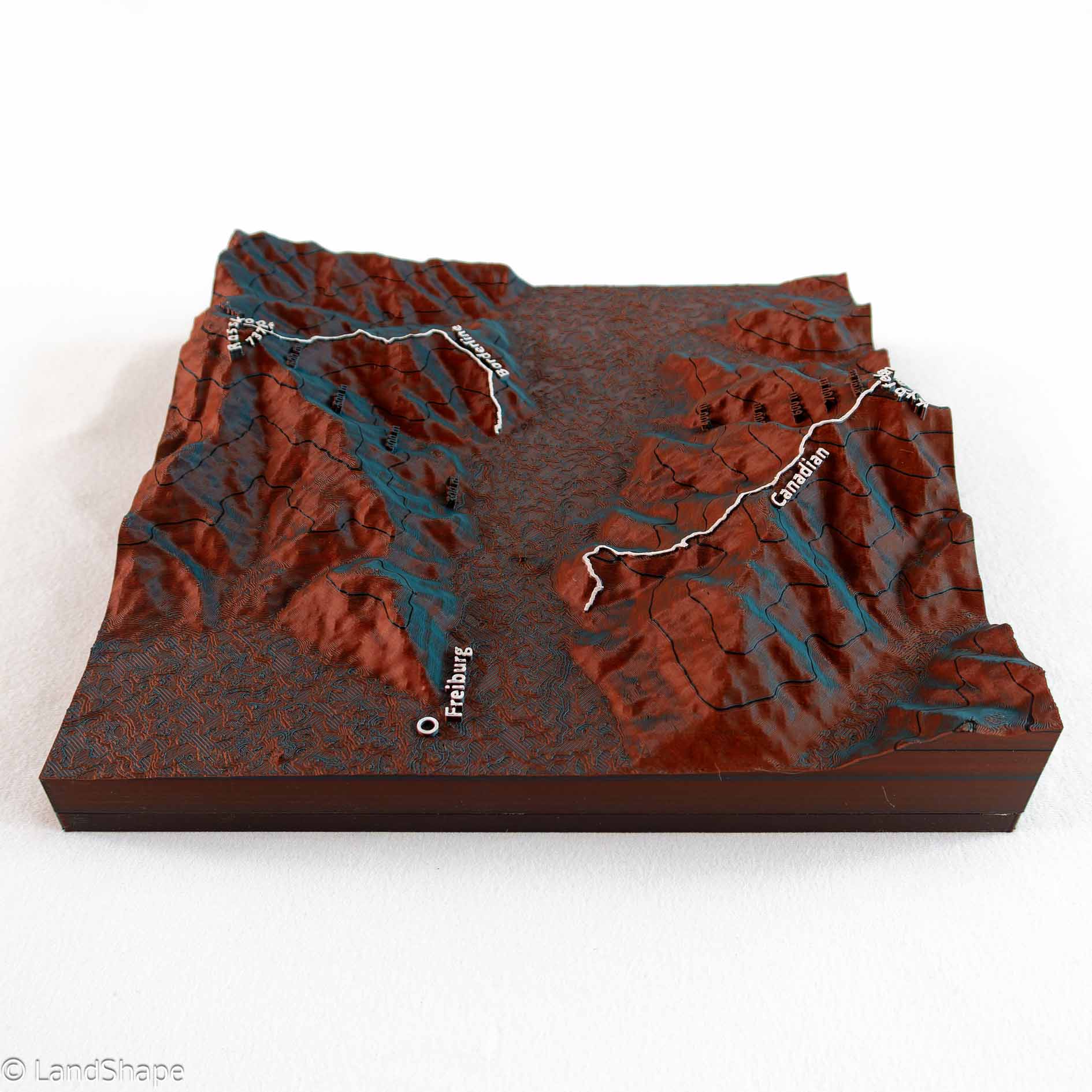 Produktfoto des Canadian-Borderline Geländereliefs in Ocean-Red von links