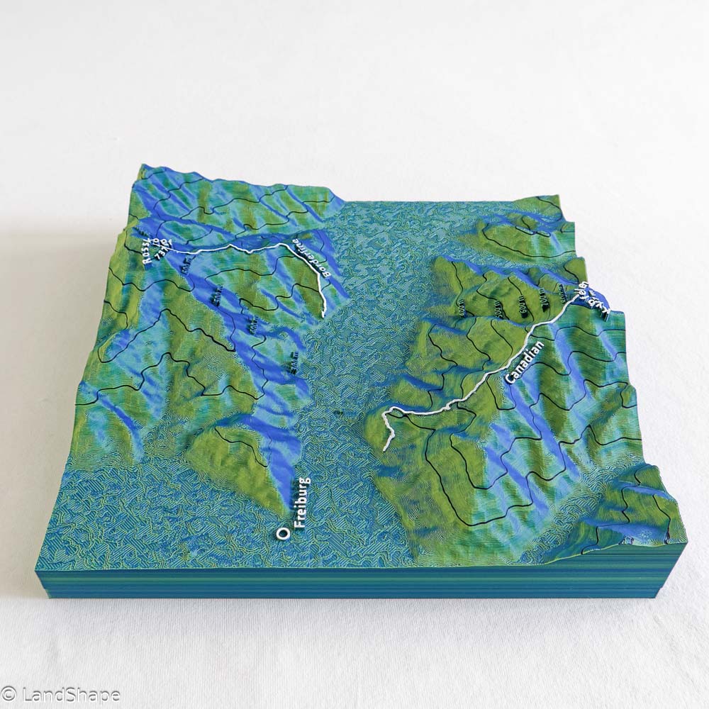 Produktfoto des Canadian-Borderline Geländereliefs in Velvet Green von rechts