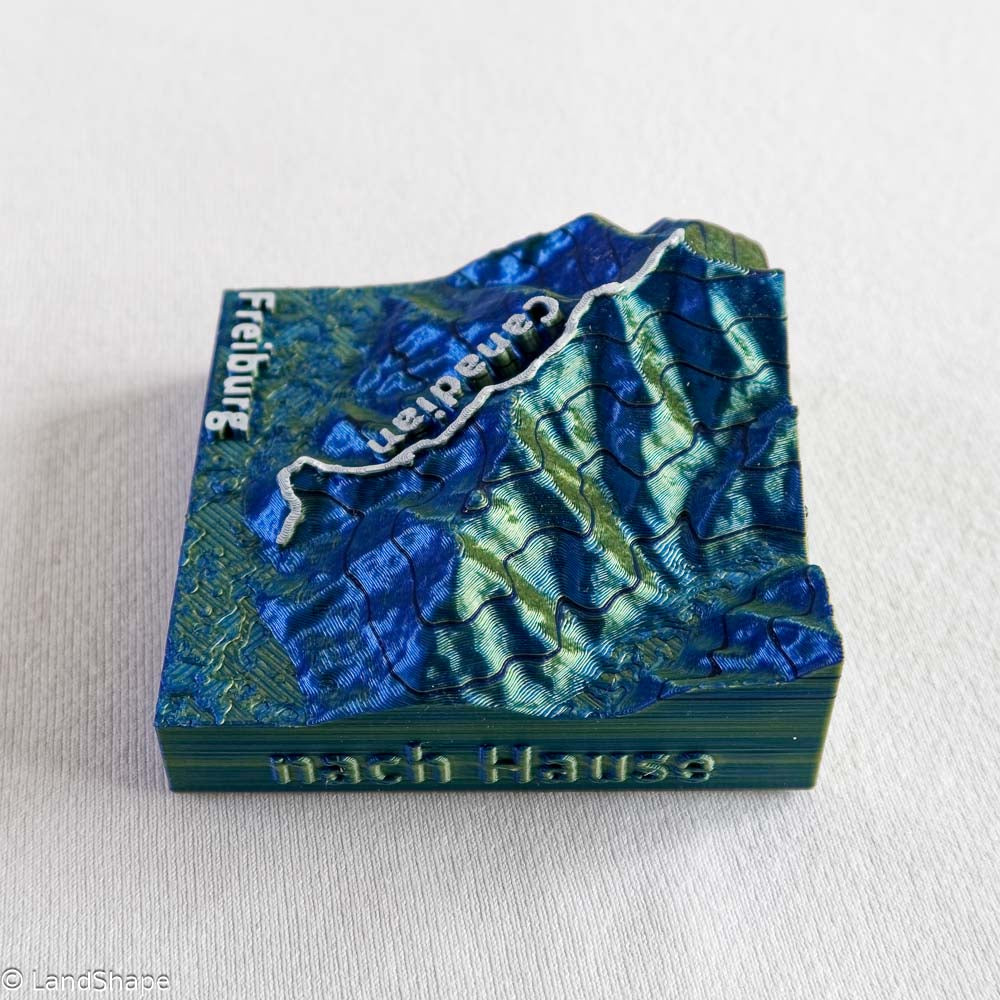 Produktfoto des Canadian-Trail Dekomagneten in Metallic Blue von rechts