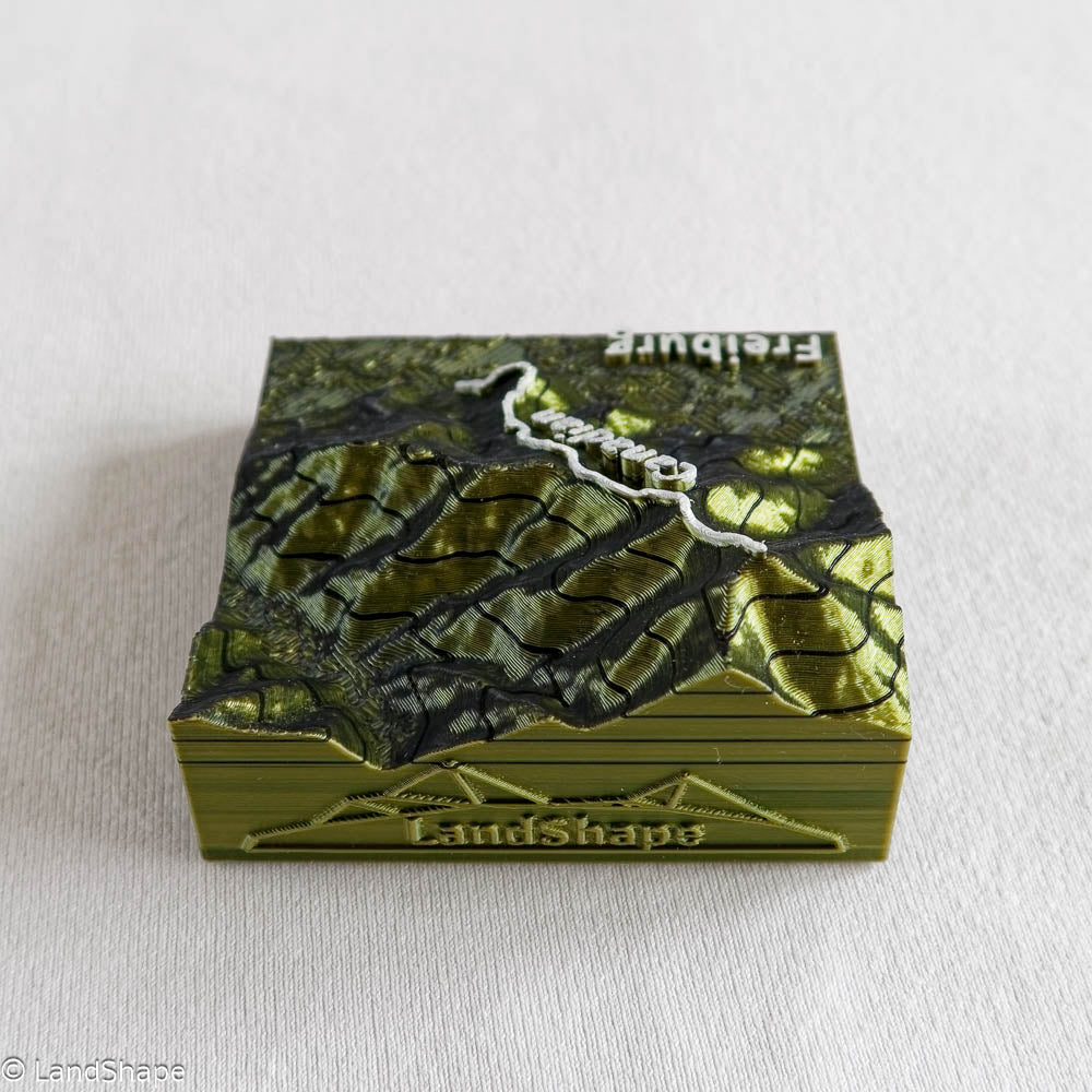 Produktfoto des Canadian-Trail Dekomagneten in Moss Metallic von hinten