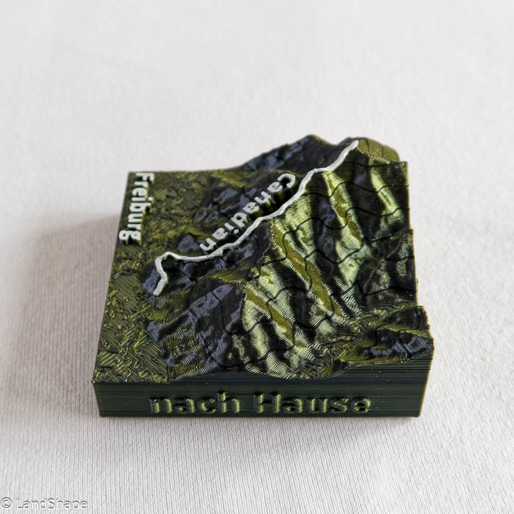 Produktfoto des Canadian-Trail Dekomagneten in Moss Metallic von rechts