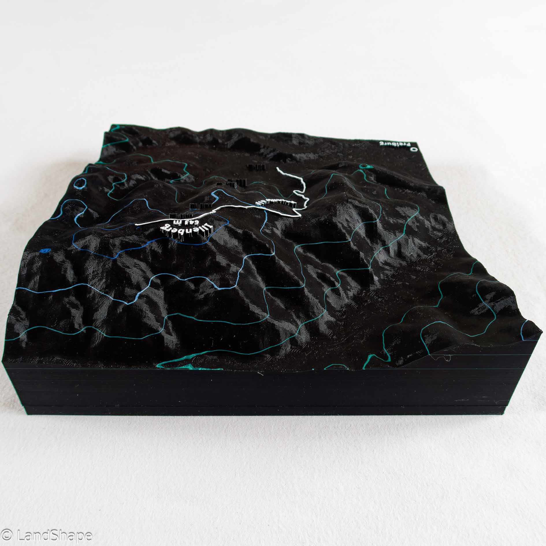 Produktfoto des Hexentrail Geländereliefs in Charcoal Black von hinten