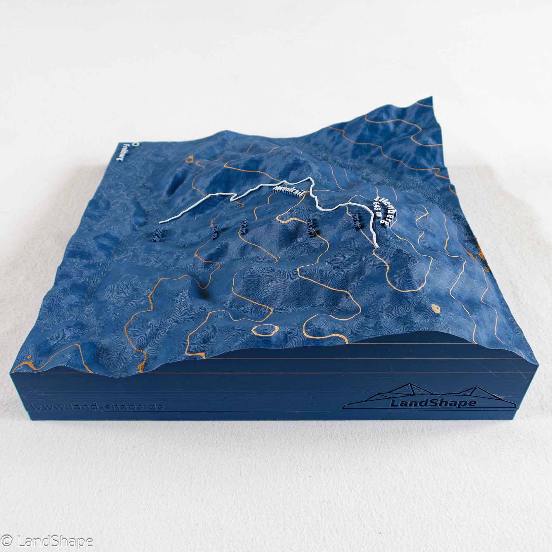 Produktfoto des Hexentrail Geländereliefs in Navy Blue von rechts