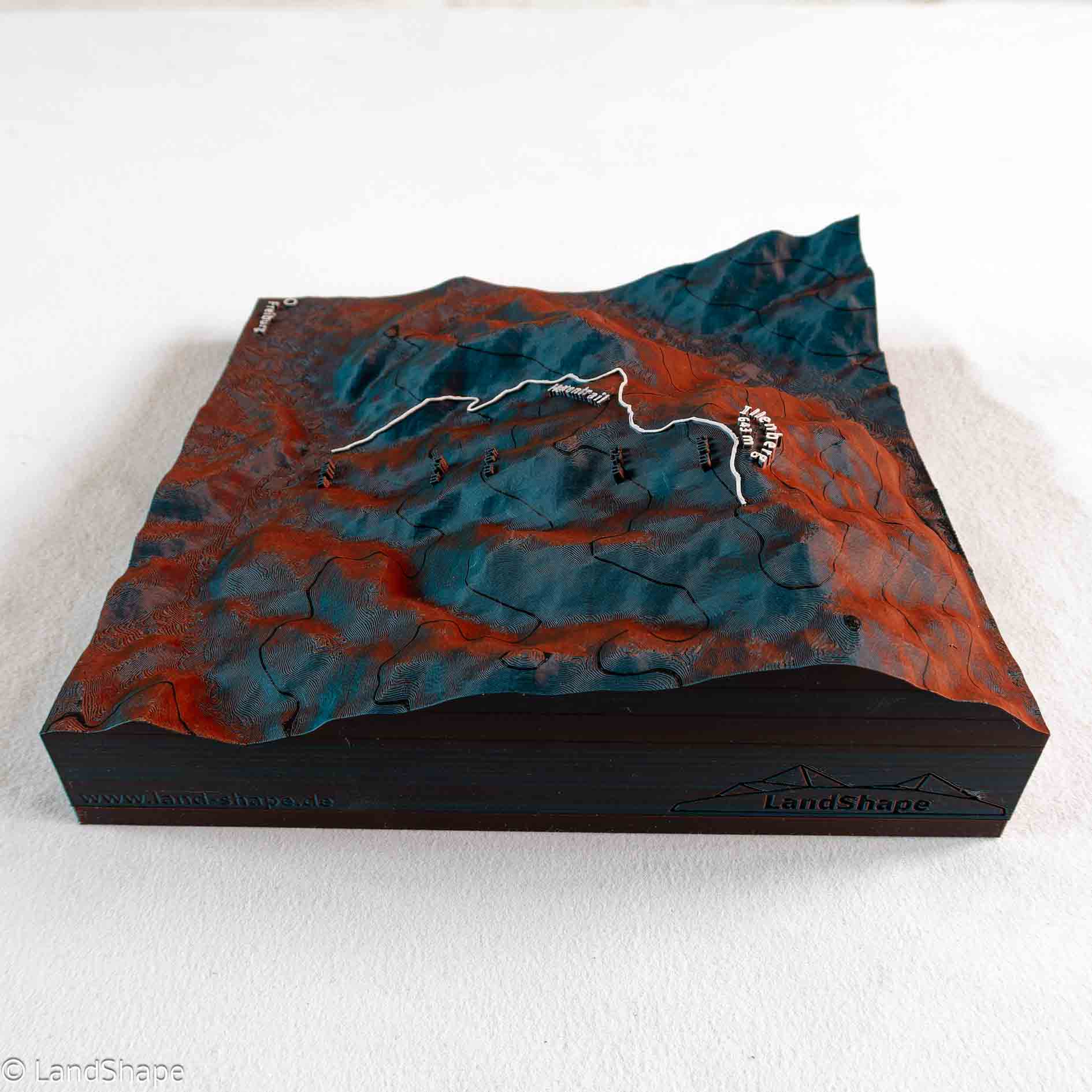 Produktfoto des Hexentrail Geländereliefs in Ocean-Red von rechts